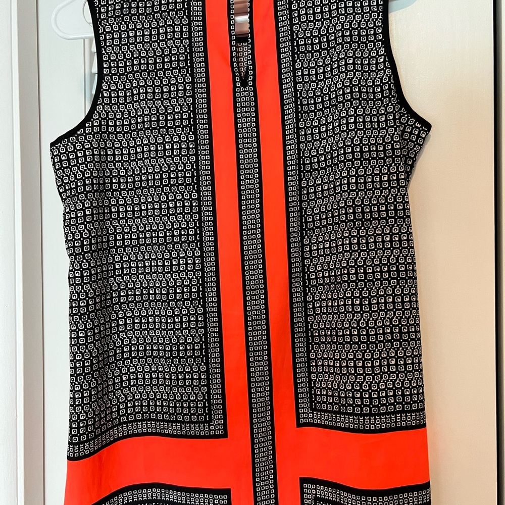 Vince Camuto Sleeveless Top - Picture 2 of 4